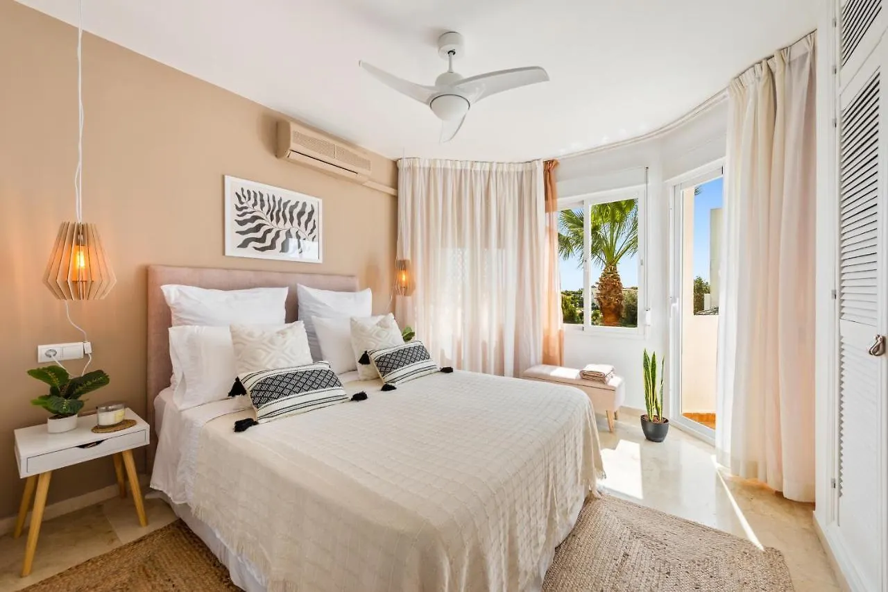 Holiday home Cozy Townhouse Selwo Villa Estepona
